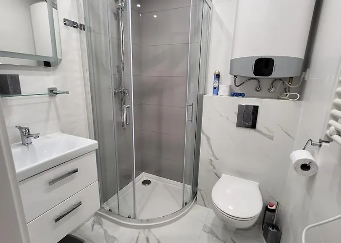 Modrzewiowa Enklawa * Debina (Ustka)